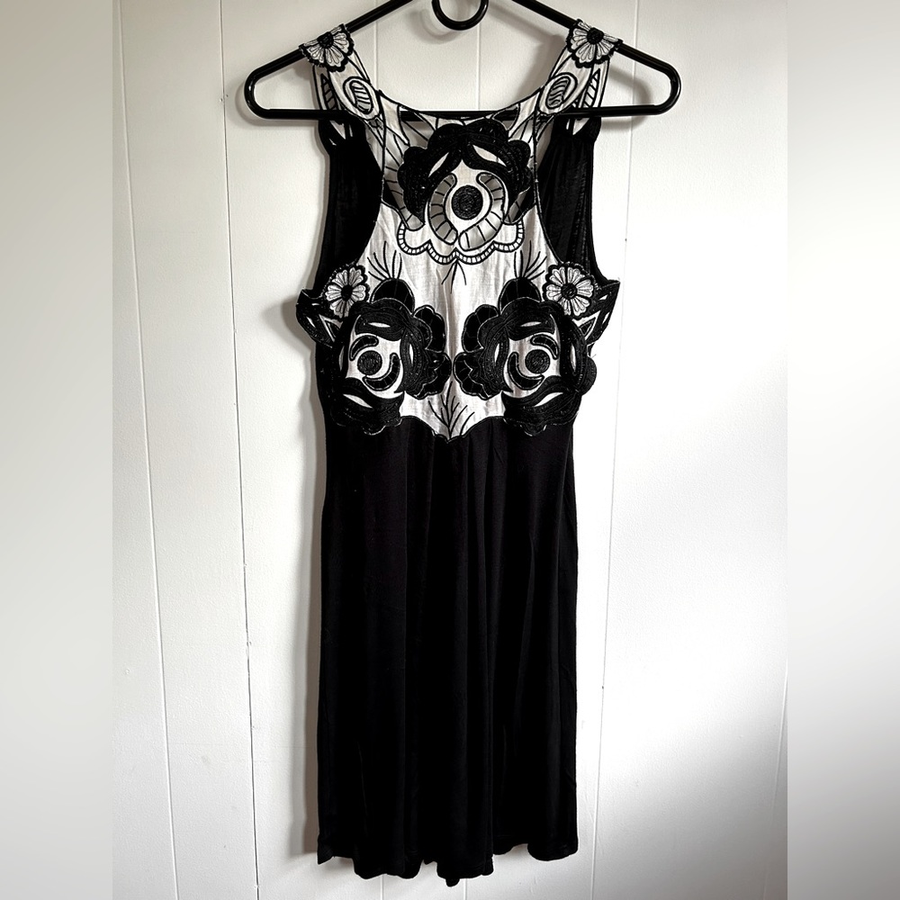 Bluheaven Black White Lace Flower Mini Dress Women’s Size Small